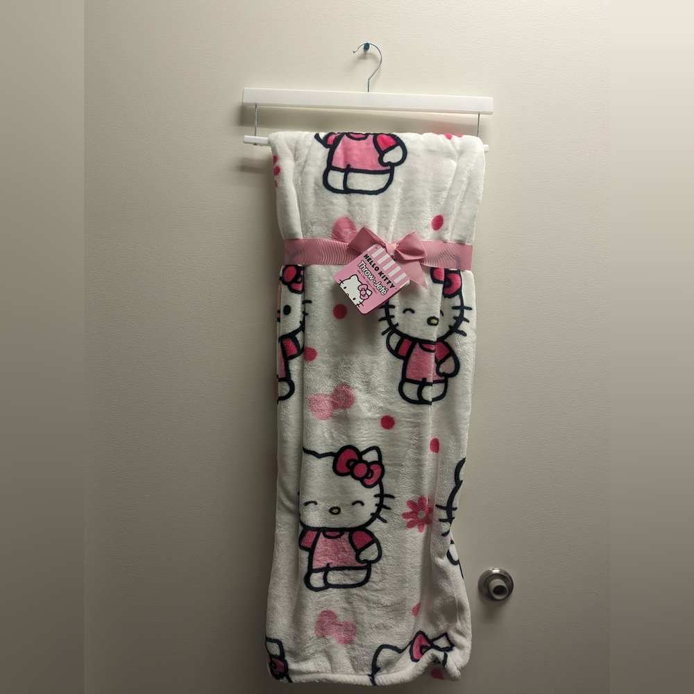 Hello Kitty Blanket